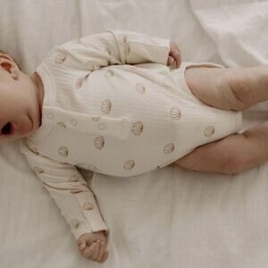 Woven Kids Seashell Henley Long Sleeve Ribbed Onesie Bodysuit Size 1Y Cotton